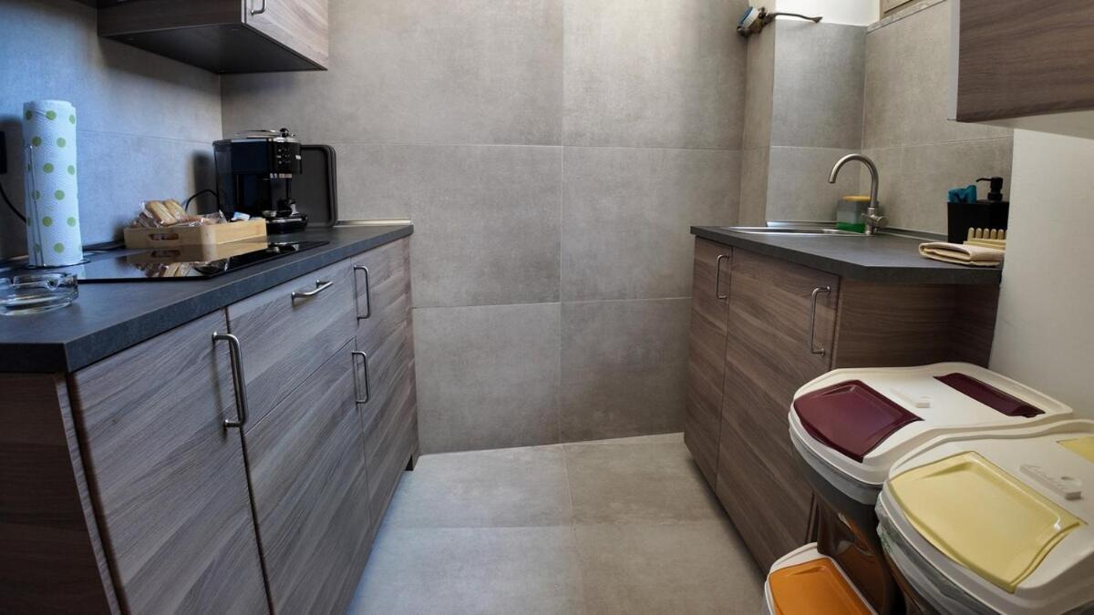 Casa Manu Nuovo Appartamento In Centro Storico Benevento Bagian luar foto