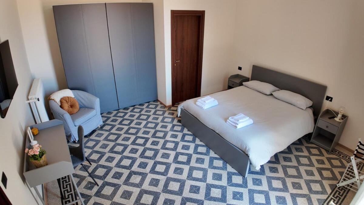 Casa Manu Nuovo Appartamento In Centro Storico Benevento Bagian luar foto