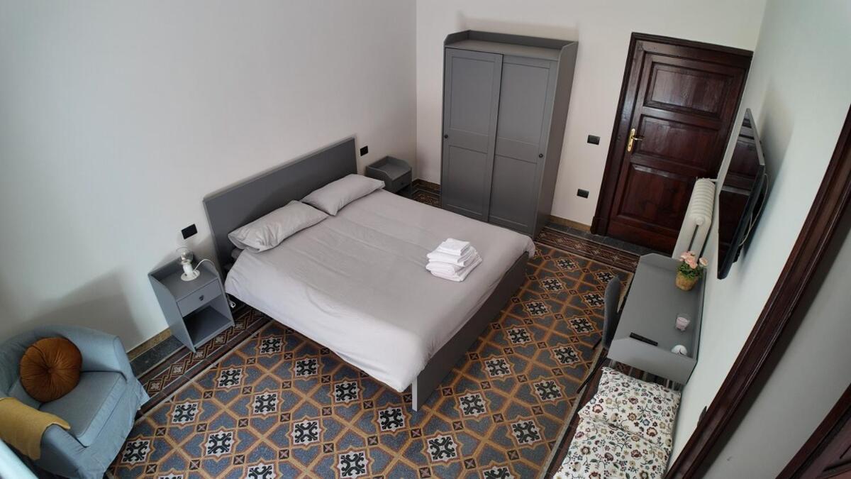 Casa Manu Nuovo Appartamento In Centro Storico Benevento Bagian luar foto